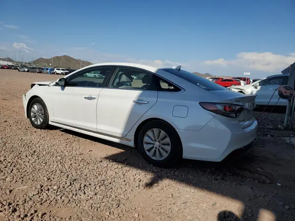 KMHE24L15GA020045 2016 HYUNDAI SONATA - Image 2