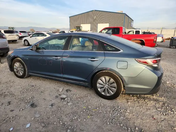 KMHE24L15GA025679 2016 HYUNDAI SONATA - Image 2
