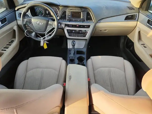 KMHE24L15GA025679 2016 HYUNDAI SONATA - Image 8