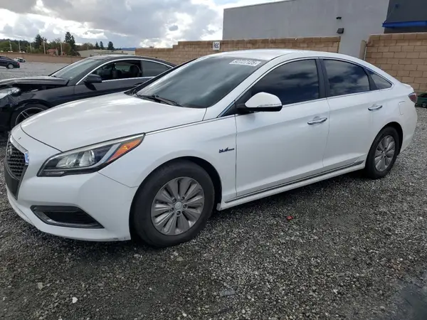 KMHE24L15GA027660 2016 HYUNDAI SONATA - Image 1