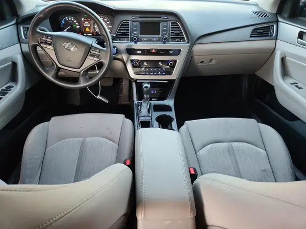 KMHE24L15GA028002 2016 HYUNDAI SONATA - Image 8