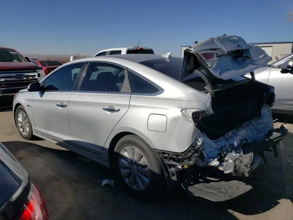 KMHE24L15GA029988 2016 HYUNDAI SONATA - Image 2