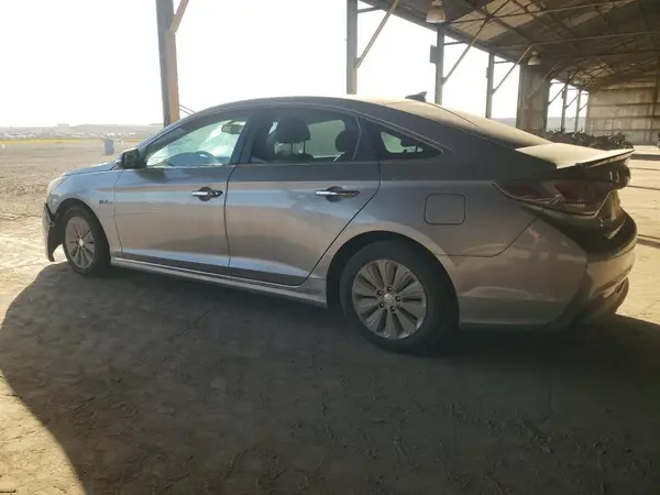 KMHE24L15GA030073 2016 HYUNDAI SONATA - Image 2