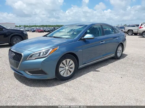 KMHE24L15GA031725 2016 HYUNDAI SONATA - Image 2