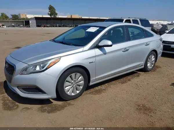 KMHE24L15GA033149 2016 HYUNDAI SONATA - Image 2