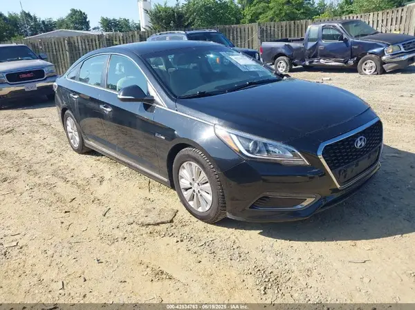 KMHE24L15GA034835 2016 HYUNDAI SONATA - Image 1