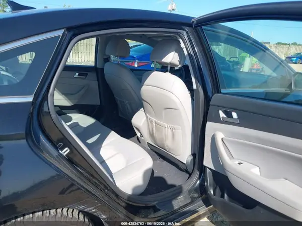 KMHE24L15GA034835 2016 HYUNDAI SONATA - Image 8