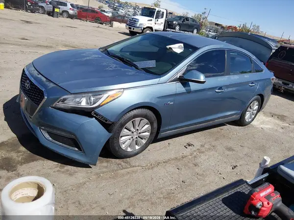 KMHE24L15GA035306 2016 HYUNDAI SONATA - Image 2