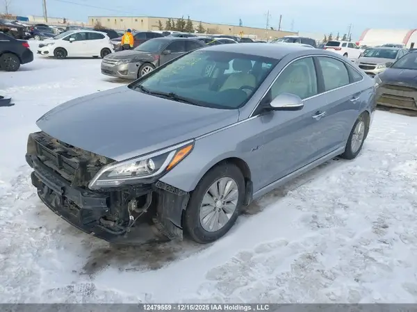 KMHE24L15GA036293 2016 HYUNDAI SONATA - Image 2