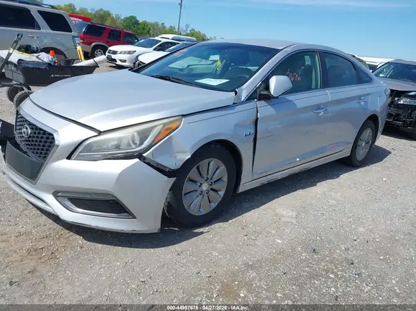 KMHE24L15GA036536 2016 HYUNDAI SONATA - Image 2