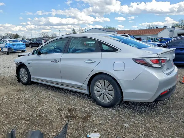 KMHE24L15GA037329 2016 HYUNDAI SONATA - Image 2