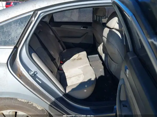 KMHE24L15GA038545 2016 HYUNDAI SONATA - Image 8