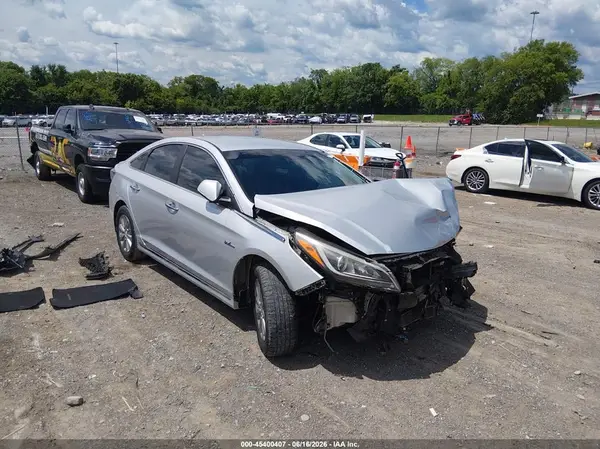 KMHE24L15GA039159 2016 HYUNDAI SONATA - Image 1