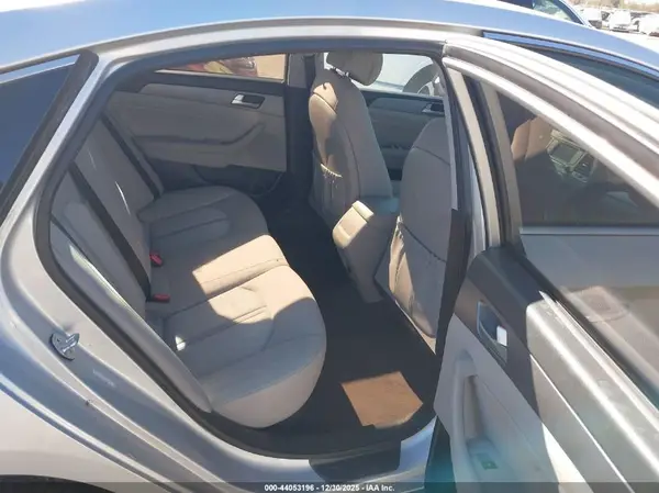 KMHE24L15GA039310 2016 HYUNDAI SONATA - Image 8