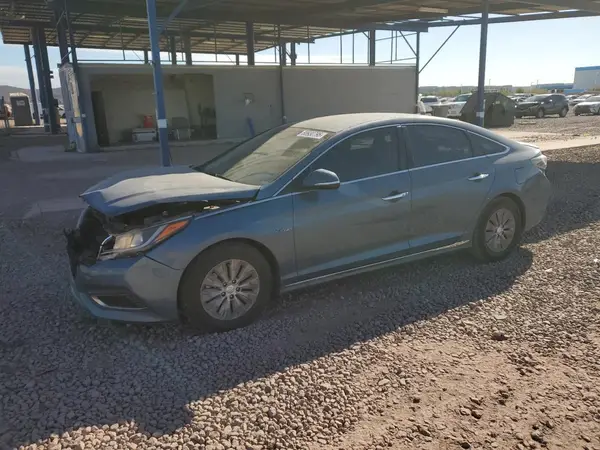 KMHE24L15GA039761 2016 HYUNDAI SONATA - Image 1