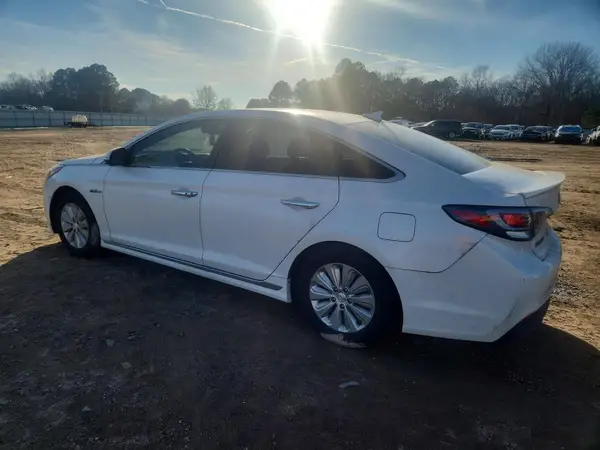 KMHE24L15HA047716 2017 HYUNDAI SONATA - Image 2