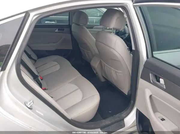 KMHE24L16GA009247 2016 HYUNDAI SONATA - Image 8