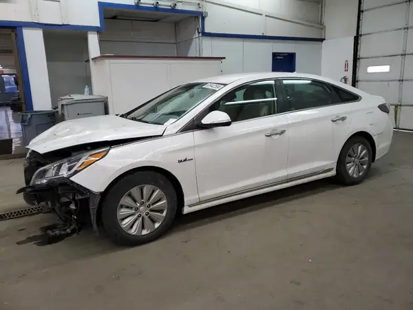 KMHE24L16GA011435 2016 HYUNDAI SONATA - Image 1
