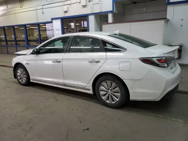 KMHE24L16GA011435 2016 HYUNDAI SONATA - Image 2