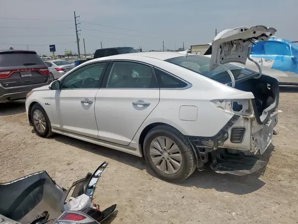 KMHE24L16GA011449 2016 HYUNDAI SONATA - Image 2