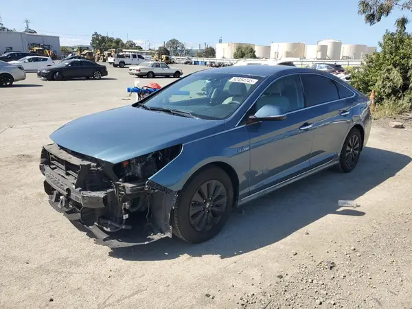 KMHE24L16GA012097 2016 HYUNDAI SONATA - Image 1