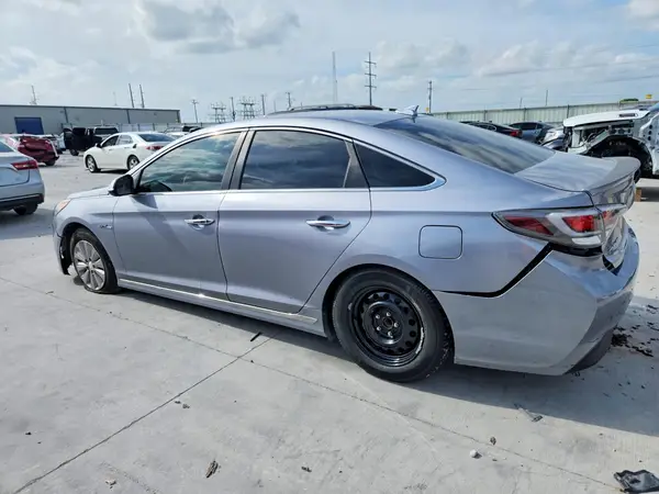 KMHE24L16GA012567 2016 HYUNDAI SONATA - Image 2