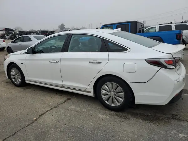 KMHE24L16GA013430 2016 HYUNDAI SONATA - Image 2