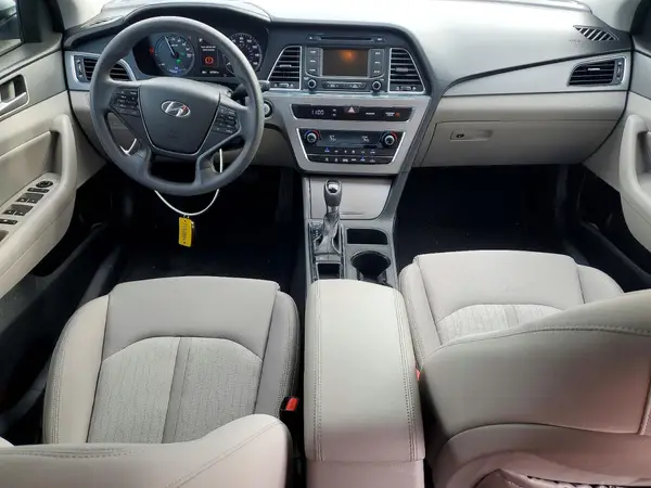 KMHE24L16GA013749 2016 HYUNDAI SONATA - Image 8