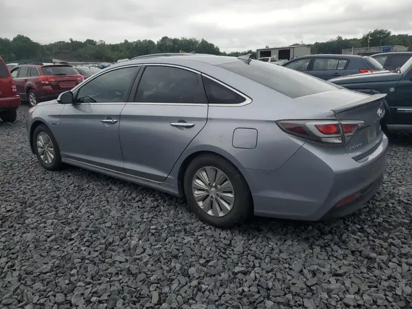 KMHE24L16GA024699 2016 HYUNDAI SONATA - Image 2