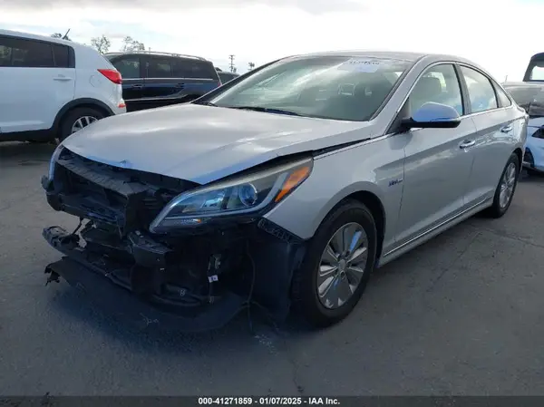 KMHE24L16GA026212 2016 HYUNDAI SONATA - Image 2