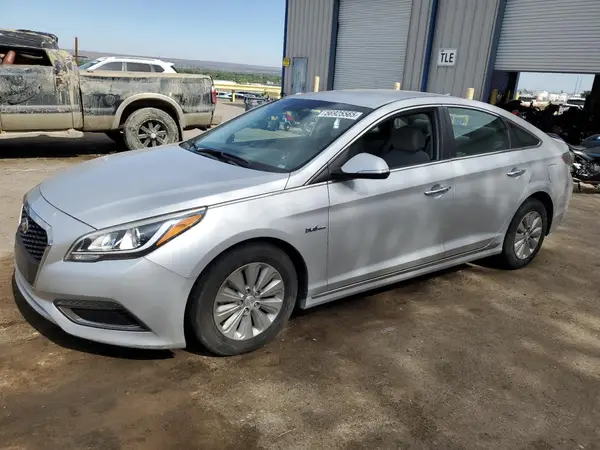 KMHE24L16GA028008 2016 HYUNDAI SONATA - Image 1