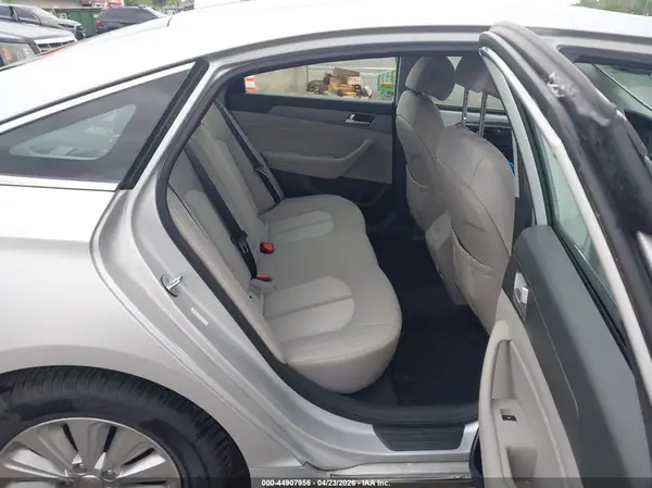KMHE24L16GA033435 2016 HYUNDAI SONATA - Image 8