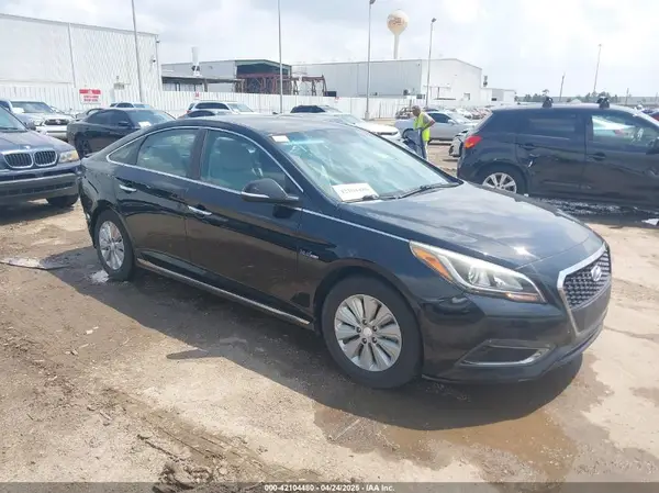 KMHE24L16GA036027 2016 HYUNDAI SONATA - Image 1