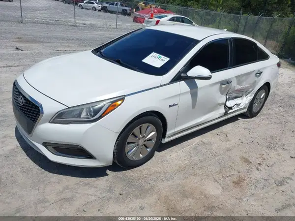 KMHE24L16GA038991 2016 HYUNDAI SONATA - Image 2