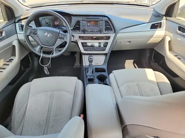 KMHE24L16GA039543 2016 HYUNDAI SONATA - Image 8