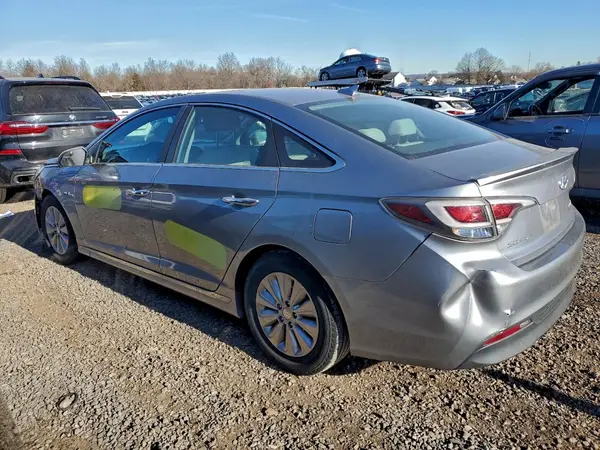 KMHE24L16GA040837 2016 HYUNDAI SONATA - Image 2