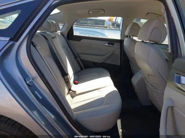 KMHE24L16HA043769 2017 HYUNDAI SONATA - Image 8