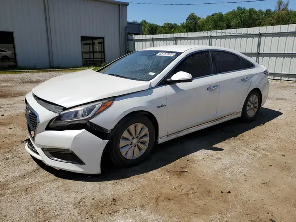 KMHE24L16HA043996 2017 HYUNDAI SONATA - Image 1