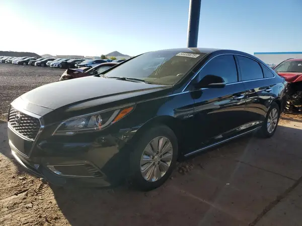 KMHE24L16HA047692 2017 HYUNDAI SONATA - Image 1