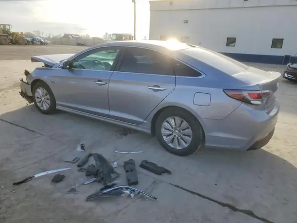 KMHE24L16HA048552 2017 HYUNDAI SONATA - Image 2