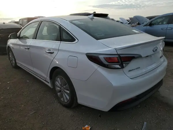 KMHE24L16HA048650 2017 HYUNDAI SONATA - Image 2