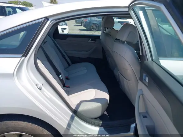 KMHE24L16HA048762 2017 HYUNDAI SONATA - Image 8