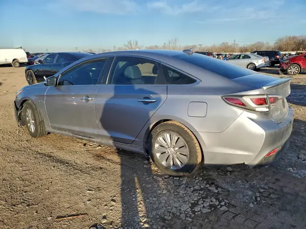 KMHE24L16HA050933 2017 HYUNDAI SONATA - Image 2