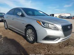 KMHE24L16HA059163 2017 HYUNDAI SONATA
