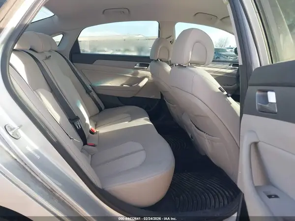 KMHE24L16HA059163 2017 HYUNDAI SONATA - Image 8