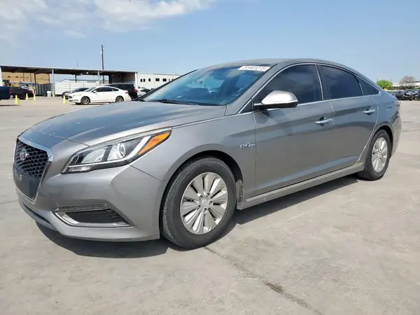 KMHE24L16HA059454 2017 HYUNDAI SONATA - Image 1