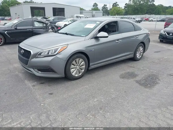 KMHE24L16HA059762 2017 HYUNDAI SONATA - Image 2