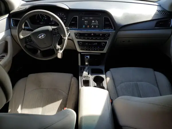 KMHE24L16HA060104 2017 HYUNDAI SONATA - Image 8