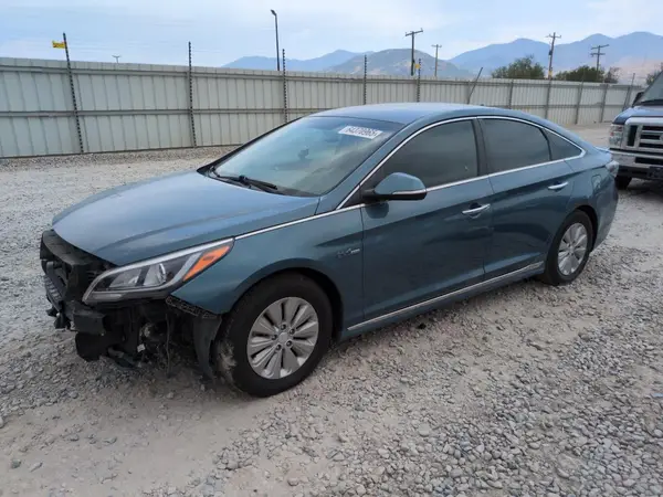 KMHE24L17GA011038 2016 HYUNDAI SONATA - Image 1