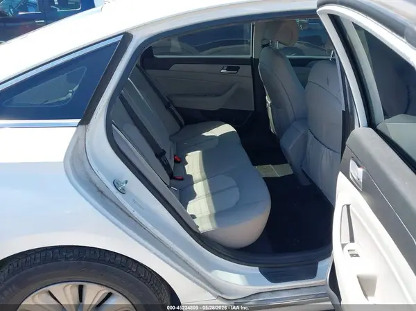 KMHE24L17GA012755 2016 HYUNDAI SONATA - Image 8